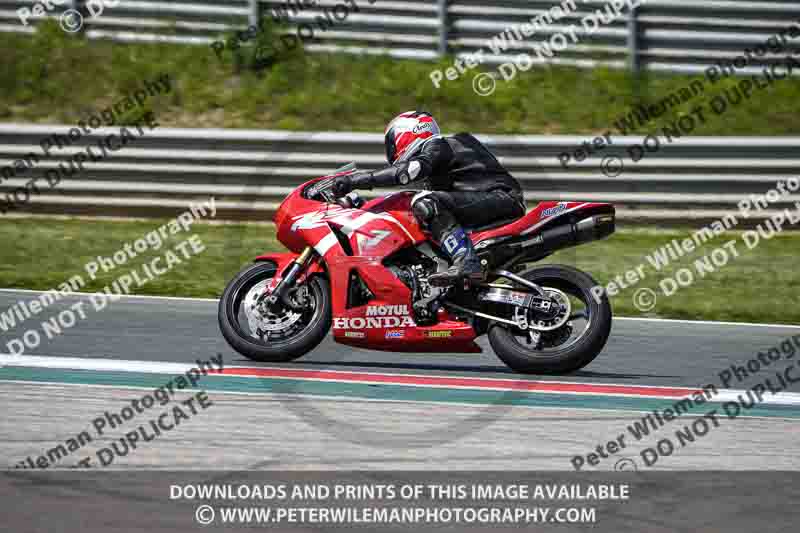 cadwell no limits trackday;cadwell park;cadwell park photographs;cadwell trackday photographs;enduro digital images;event digital images;eventdigitalimages;navarra;no limits trackdays;peter wileman photography;racing digital images;trackday digital images;trackday photos